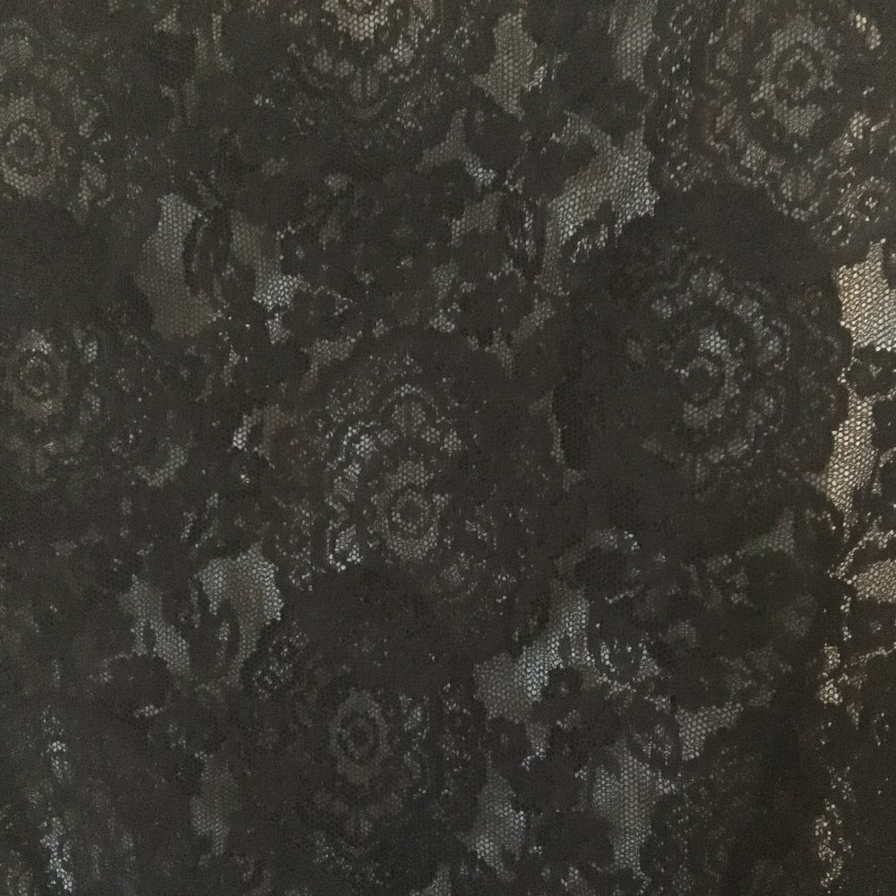 ❌SOLD❌ Black sleeveless floral lace fit’n’flare dress - Picture 5 of 7